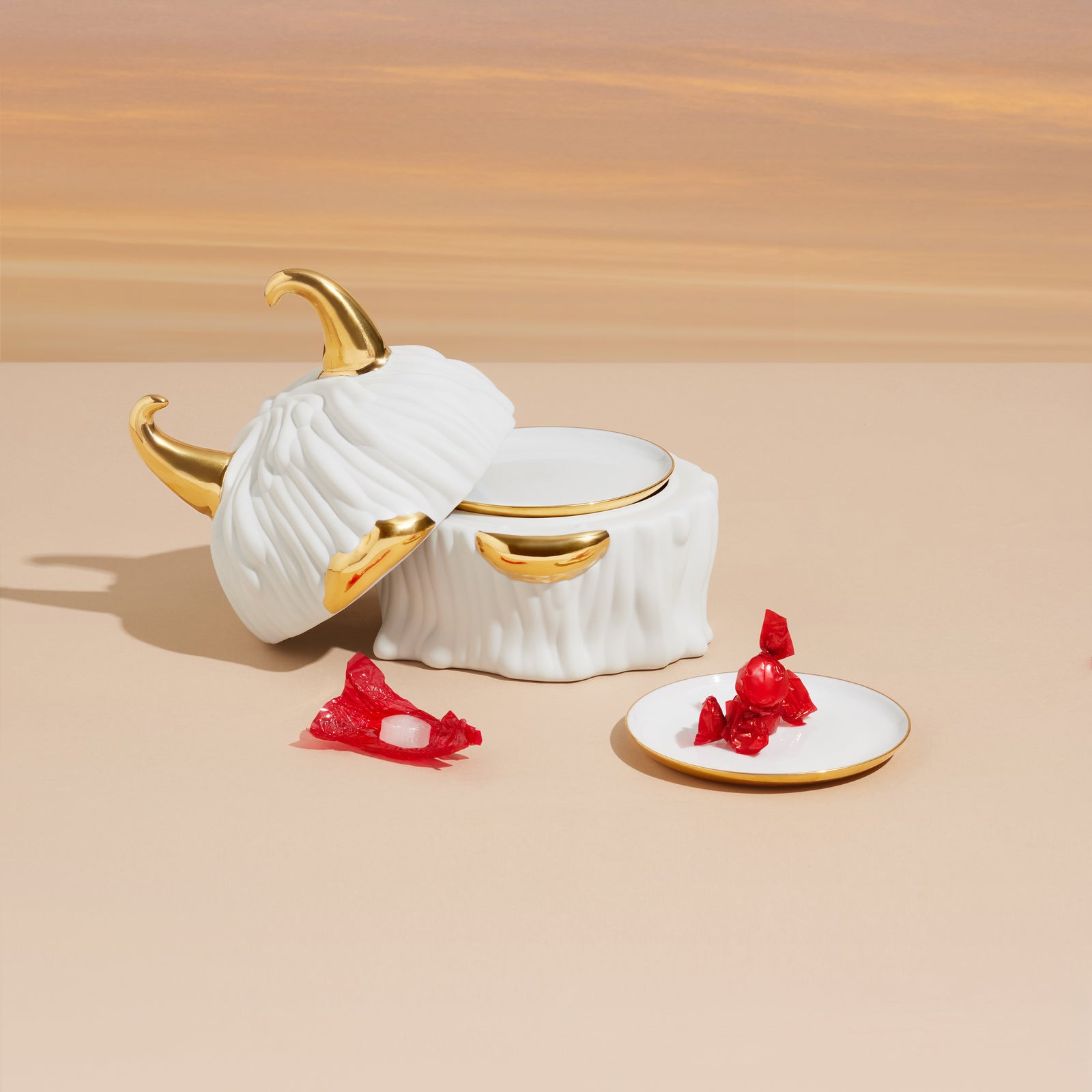 Lavh ライフ　本の置物 Haas Lynda Box + Plates - White - Luxury Plate Box - L'OBJET