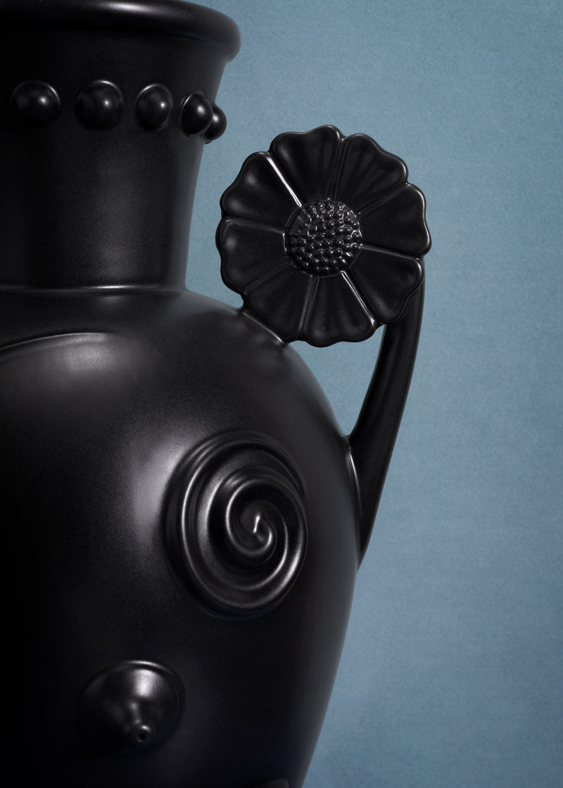 Pantheon Persephone Vase - Black