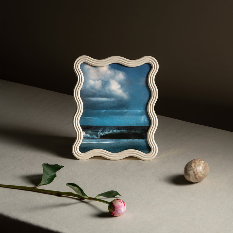 Ripple Frame - White Enamel - 8x10