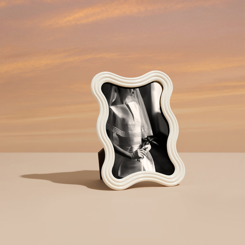 Ripple Frame - White Enamel - 4x6